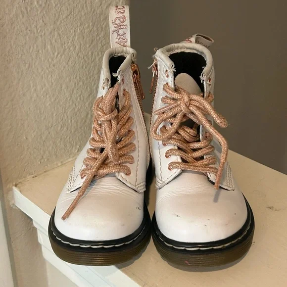 Doc Martens - 1460J JY004 - White/Rose Gold Boots w/ Zipper - US SIZE 7C - Picture 6 of 9